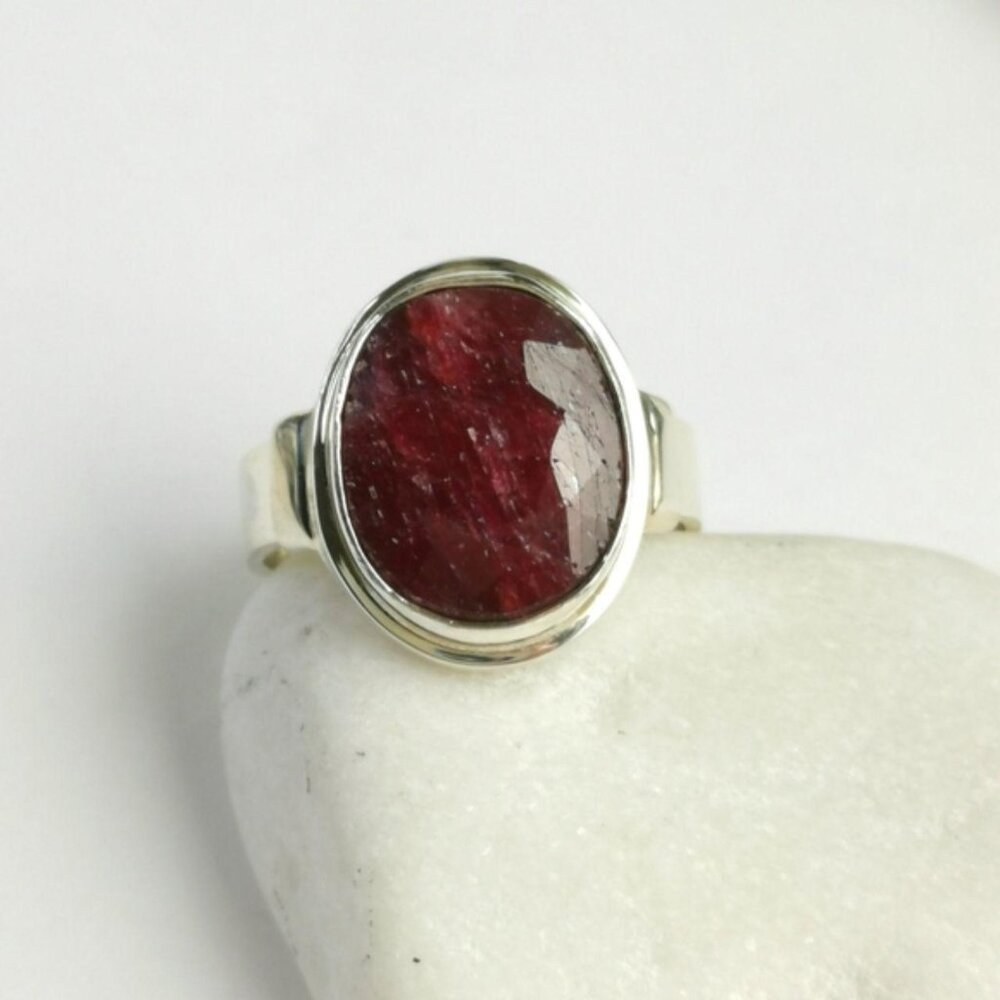 Corundum Ruby gemstone Signet ring in sterling silver - Picture 8 of 8